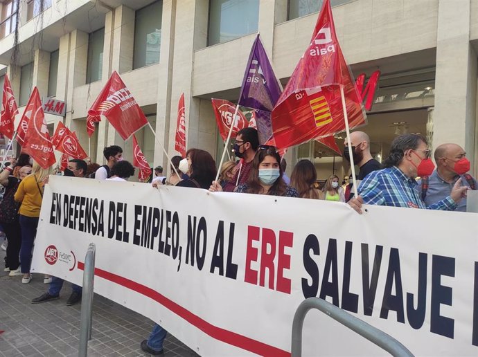 Protesta de trabajadores de H&M en Valncia