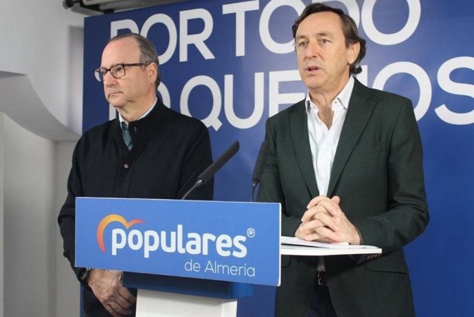 Los senadores del PP de Almería Rafael Hernando y Luis Rogelio Rodríguez.