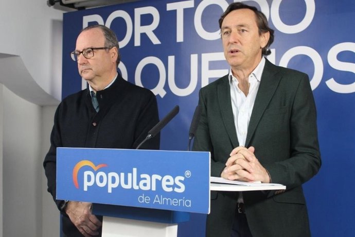Los senadores del PP de Almería Rafael Hernando y Luis Rogelio Rodríguez.