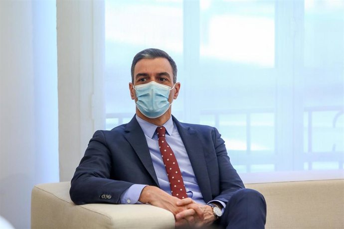 El presidente del Gobierno, Pedro Sánchez durante su reunión con el presidente de la República de Guatemala, en el Complejo de la Moncloa, a 19 de abril de 2021 en Madrid (España). Durante la visita se procederá a la firma de un memorándum de entendimie
