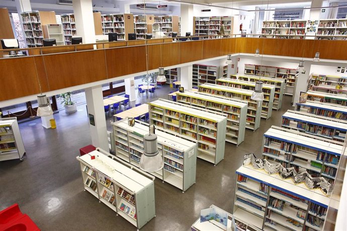 Las bibliotecas aragonesas dependientes del Gobierno de Aragón recuperan sus servicios presenciales este lunes.