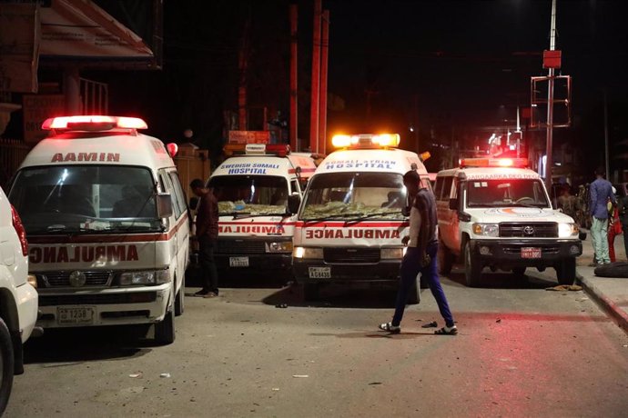 Varias ambulancias en Mogadiscio, Somalia