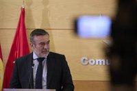 Madrid no es partidaria de aplicar toque de queda:"No podemos cerrar a miles de habitantes por cientos de jóvenes"