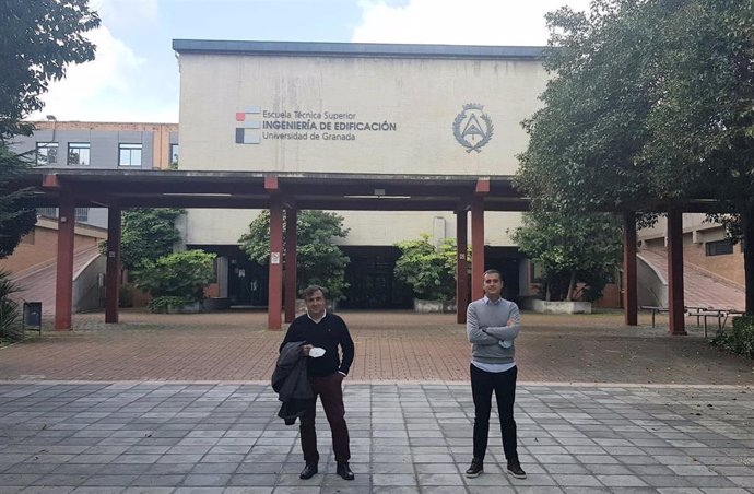 Los investigadores de la UGR David Hidalgo y Julián Arco