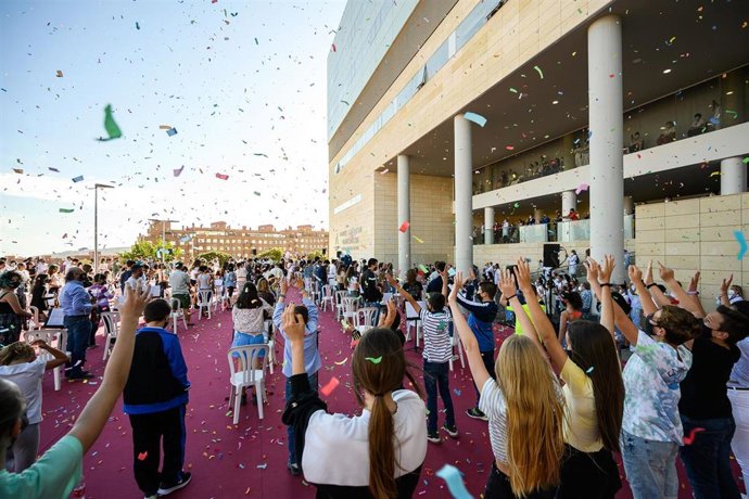 Celebración del Día de Europa frente al Hospital Torrecárdenas