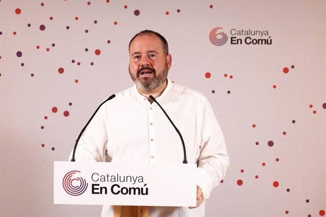 El portavoz de los comuns y diputado en el Congreso, Joan Mena, en rueda de prensa telemática