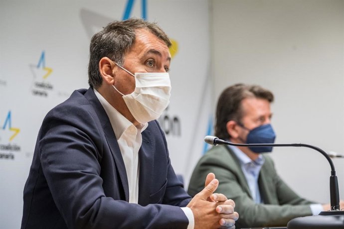 El secretario de Política Insular de Coalición Canaria de Tenerife, José Manuel Bermúdez, y el portavoz nacionalista en el Cabildo, Carlos Alonso