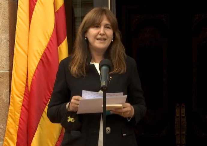 La presidenta del Parlament, Laura Borrs, en el acto del lunes 10 de mayo de 2021 en el Parlament por el Día de Europa, con el cuerpo consular acreditado en Barcelona y la cónsul de Portugal Ana Coelho.