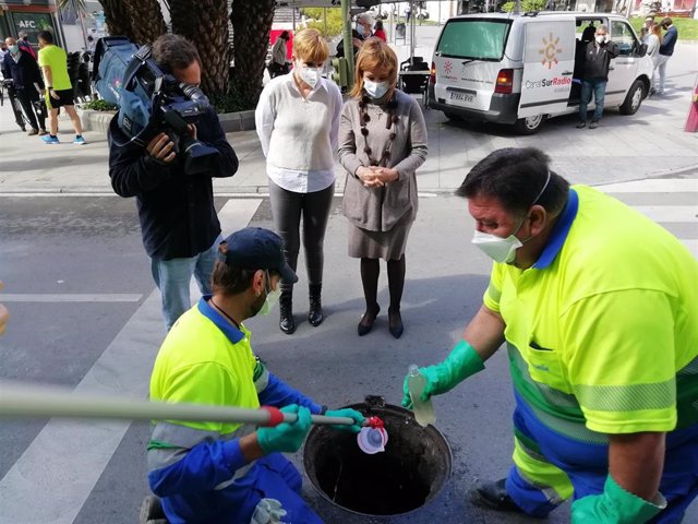 Primera toma de muestras en aguas residuales de Jaén.