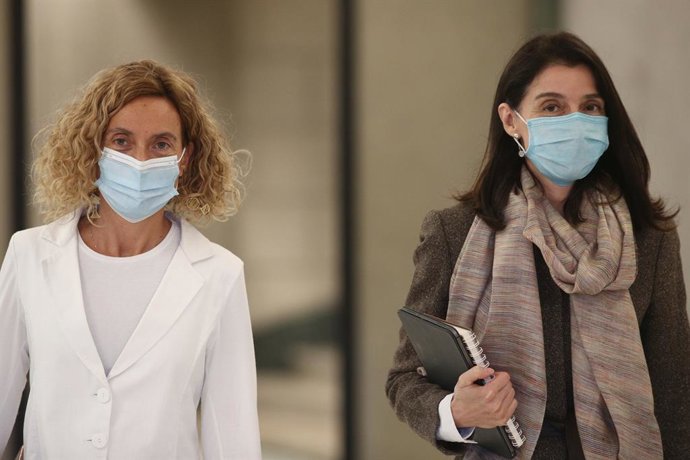 Archivo - (I-D) La presidenta del Congreso de los Diputados, Meritxell Batet; y la presidenta del Senado, Pilar Llop, a su llegada a una reunión conjunta de las Mesas del Congreso de los Diputados y del Senado en la sala SERT de la Cámara Baja, en Madri