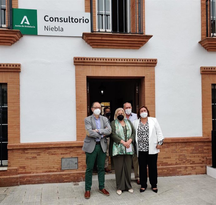 Inaugurado el nuevo consultorio de Niebla que amplía su superficie, consultas y espacios para personal.