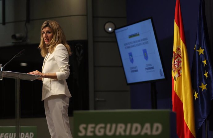 La vicepresidenta tercera y ministra de Trabajo y Economía Social, Yolanda Díaz, durante la presentación de las propuestas de su departamento en el Plan de Recuperación, Transformación y Resiliencia, a 10 de mayo de 2021, en Madrid (España). El plan, co