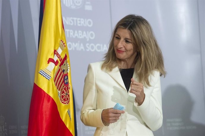 La vicepresidenta tercera del Gobierno y ministra de Trabajo y Economía Social, Yolanda Díaz en rueda de prensa, después de su reunión con el portavoz de ERC.