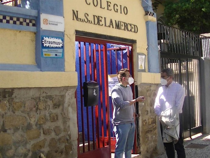 Juio Calvo (VOX) ha mantenido un encuentro con el director del Colegio de Nuestra Señora de la Merced.