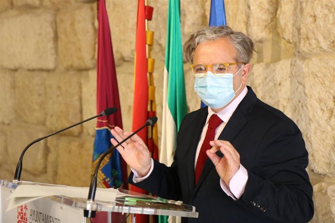 El teniente de alcalde delegado de Hacienda del Ayuntamiento de Córdoba, Salvador Fuentes.