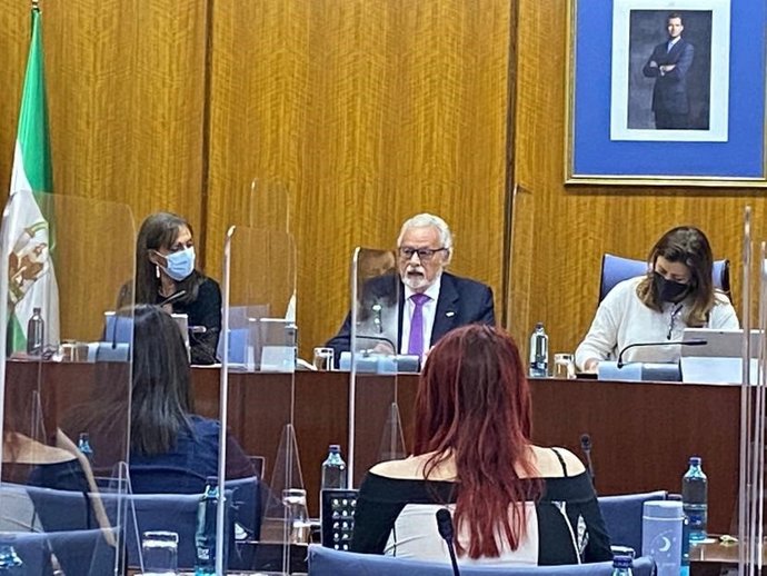 El Defensor del Menor defiende el derecho de los niños "a ser oídos y escuchados sin discriminación alguna"