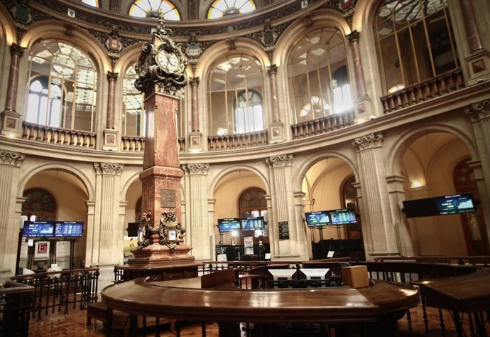 Archivo - Interior del Palacio de la Bolsa, en Madrid (España), a 16 de marzo de 2021