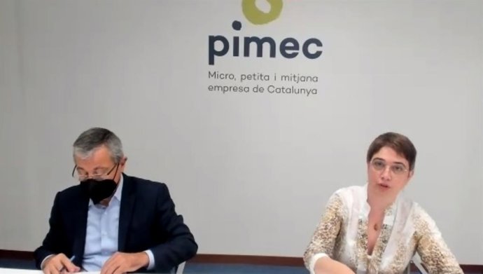 El director del Observatorio de la Pimec, Modest Guijoan, y la la presidenta de autónomos de Pimec, Elisabet Bach.
