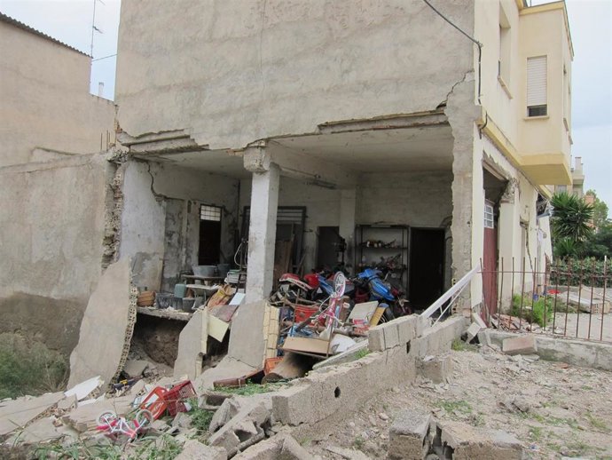 Archivo - Inmueble afectado por el terremoto de Lorca