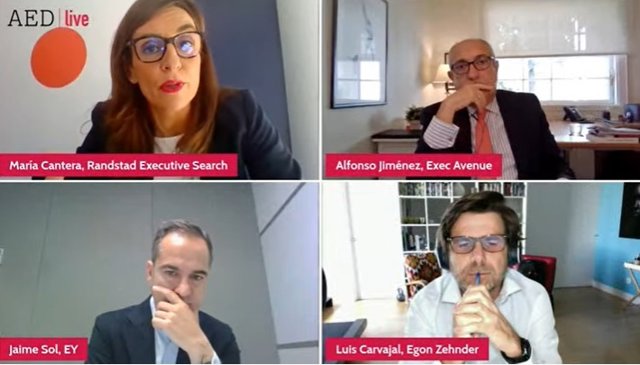 La directora de Randstad Executive Search, María Cantera; el socio director del área de People Advisory Services de EY, Jaime Sol, y el Office Leader Spain EGon Zehnder, Luis Carvajal