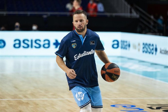 Archivo - Barea en su debut con Estudiantes