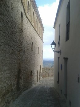 Archivo - Calles dentro del Castillo de Castellar de la Frontera (Cádiz)