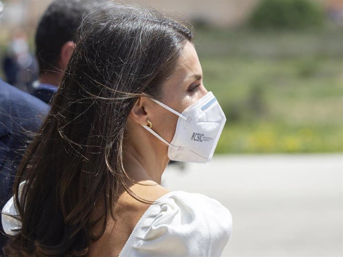 La Reina Letizia luce con orgullo y naturalidad sus canas