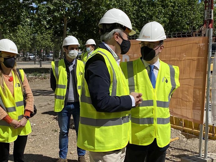 El presidente del Gobierno de Aragón, Javier Lambán, y el alcalde de Zaragoza, Jorge Azcón.