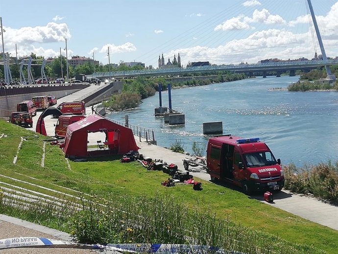 La búsqueda del menor en el Ebro se lleva a cabo desde la tarde del pasado sábado