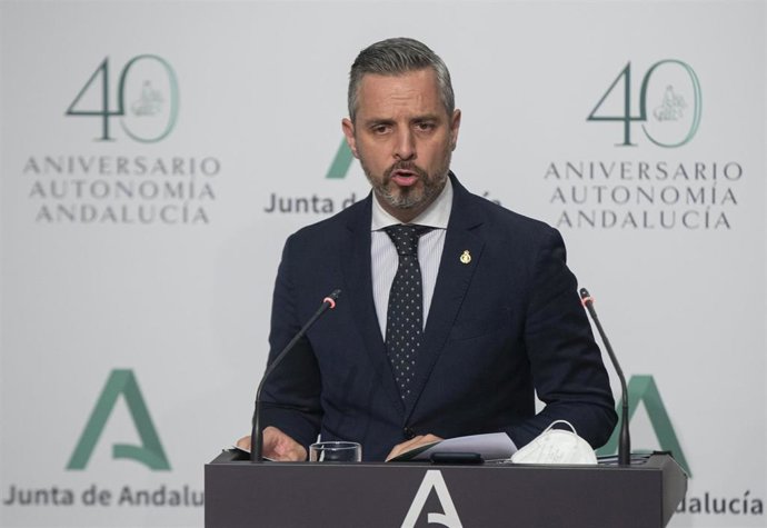 El consejero de Hacienda, Juan Bravo, este martes en la rueda de prensa posterior a la reunión del Consejo de Gobierno de la Junta de Andalucía.