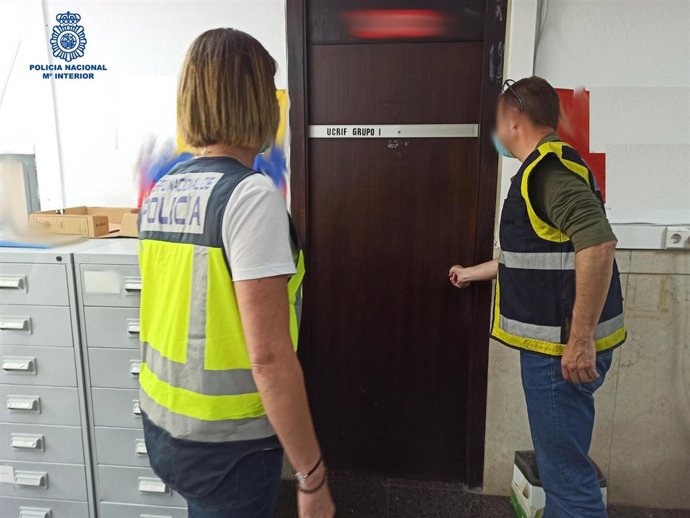 Agentes de la Policía Nacional.