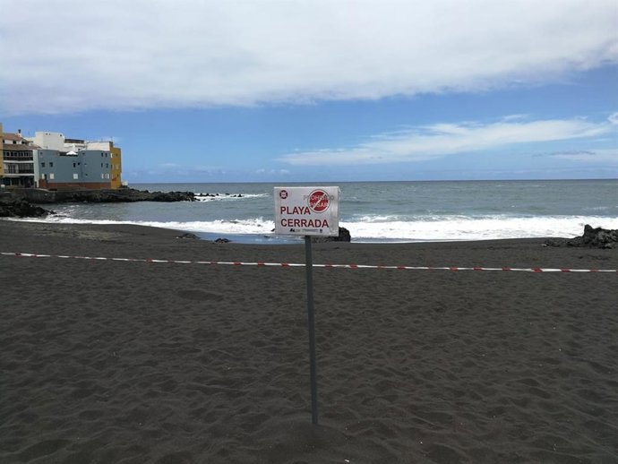 Cierran al baño la playa de Punta Brava (Tenerife)