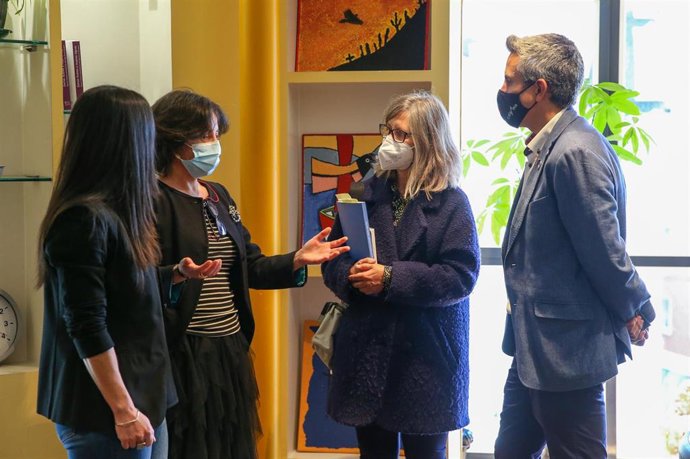 El Vicepresidente Y Consejero De Universidades, Igualdad, Cultura Y Deporte, Pablo Zuloaga, Visita Las Instalaciones Del Centro