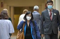 Darias censura que algunas CCAA que reclaman ahora el estado de alarma ya relajaron medidas antes del 9 de mayo