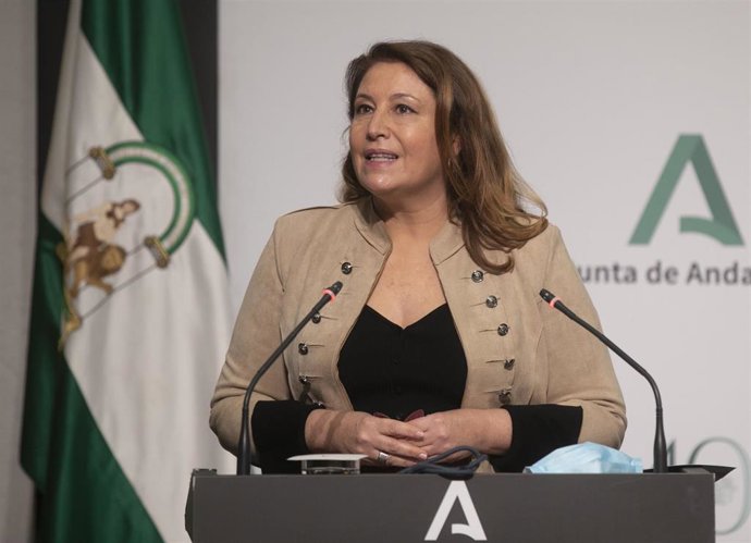 Archivo - La consejera de Agricultura, Carmen Crespo, durante la rueda de prensa posterior a la reunión del Consejo de Gobierno de la Junta de Andalucía. En el Palacio de San Telmo, Sevilla (Andalucía, España), a 26 de enero de 2021.