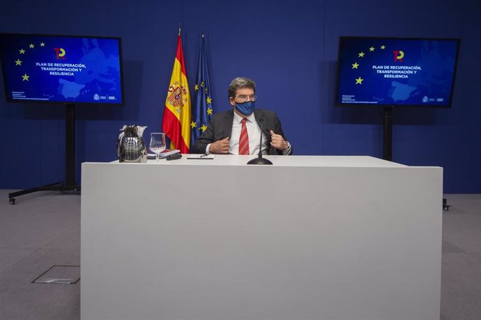 El ministro de Inclusión, Seguridad Social y Migraciones, José Luis Escrivá, durante una rueda de prensa donde ha presentado las medidas del Ministerio en el Plan de Recuperación, Transformación y Resiliencia, a 11 de mayo de 2021, en Madrid (España). E