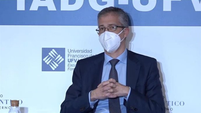 El gobernador del Banco de España, Pablo Hernández de Cos, durante su intervención en un acto organizado por la Universidad Francisco de Vitoria y el Instituto Atlántico de Gobierno el 11/05/2021.