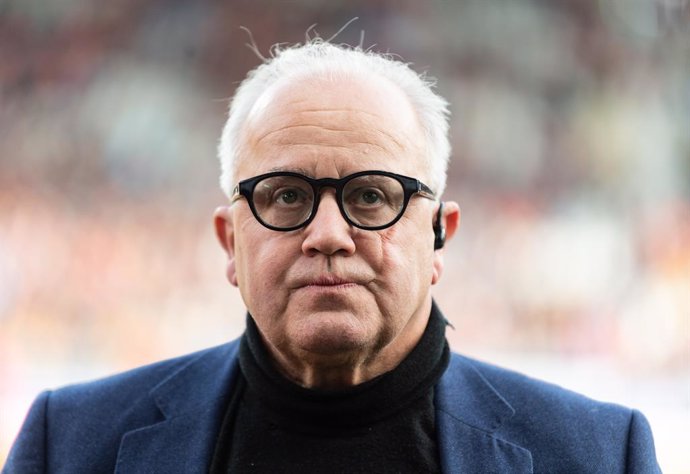 Archivo - FILED - 22 February 2020, Baden-Wuerttemberg, Freiburg: DFB President Fritz Keller is pictured during the German Bundesliga soccer match between SC Freiburg and Fortuna Duesseldorf. Keller told the Bild newspaper website on Tuesday that the di