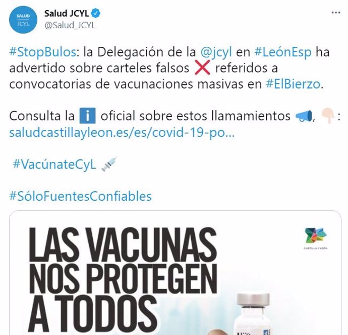 Tuit en el que Sacyl advierte sobre carteles falsos de convocatorias de vacunación en El Bierzo.