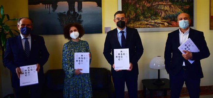 Campillo, López, Julán y Marín, con la sexta memoria de RSC de la Universidad de Murcia