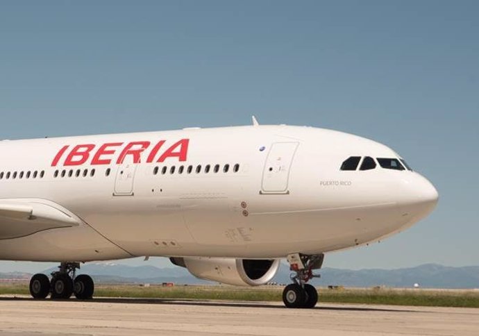 Archivo - Avión de Iberia
