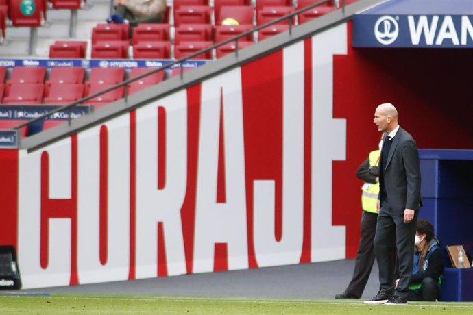 Archivo - El entrenador del Real Madrid, Zinedine Zidane, en el Wanda Metropolitano.