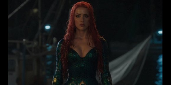 7. Aquaman 2: Amber Heard vuelve a enfundarse el traje de Mera... para dormir