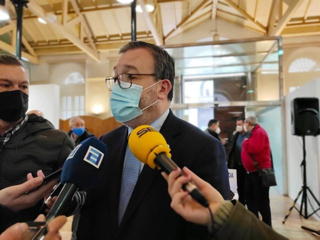 Archivo - El concejal de Turismo y Congresos de Oviedo, Alfredo García Quintana.