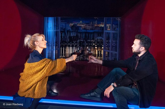 Archivo - Cayetana Guillén Cuervo y Ayoub El Hilali protagonizan la obra '#PuertasAbiertas'