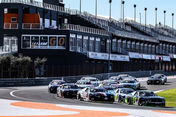 Vuleve el público al Circuit