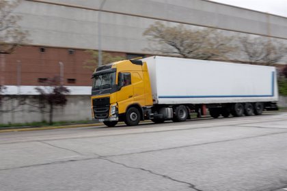 Las empresas deberán pagar la tasa de renovación de los conductores  profesionales, según el Supremo