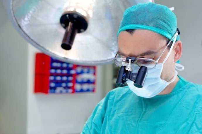 Nueva técnica endoscópica para abordar la infección del saco lacrimal sin cicatrices y de forma definitiva