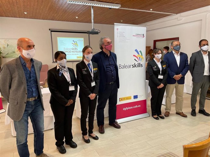 El IES Calvi acoge la prueba de Recepción hotelera, presente por primera vez em los Balearskills 2021.