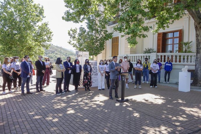 Presentación de 'A la calle 21'